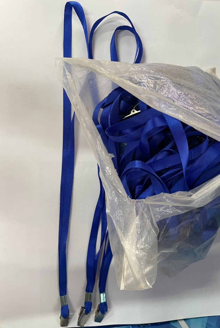 Sachet Cordons Porte-Badge Bleus avec Clip Métallique