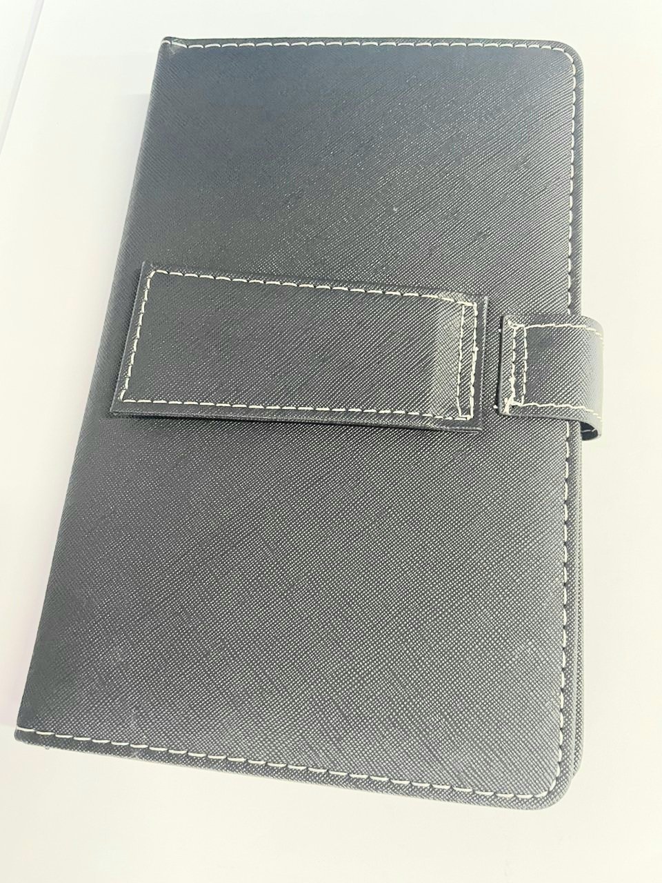 Housse de Protection en Simili Cuir Noir avec Fermeture à Languette